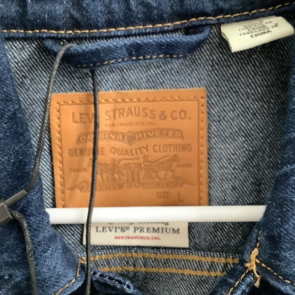 LEVIS PREMIUM Full Sleeve Trucker Jacket - Picture 7 of 9